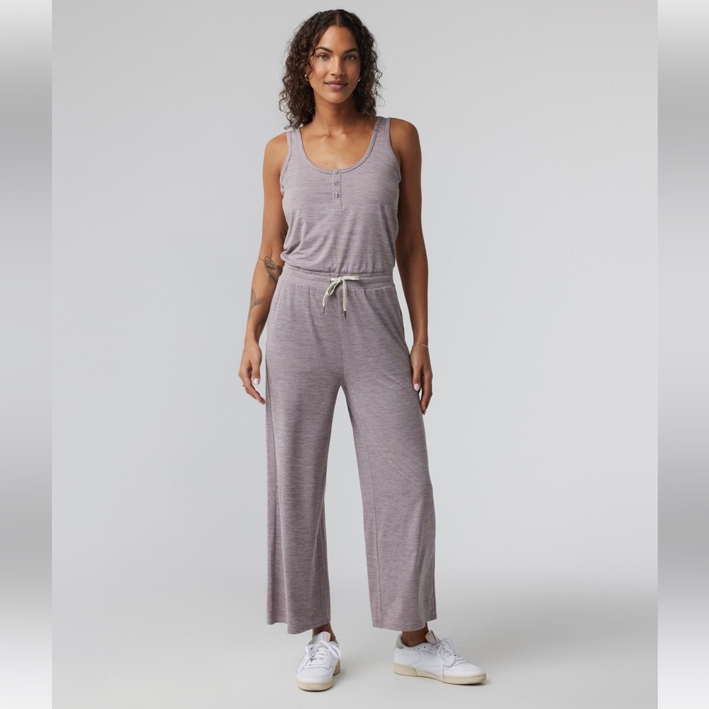 Nwot Vuori Falls Jumpsuit Rosemary Heather Size S - image 2